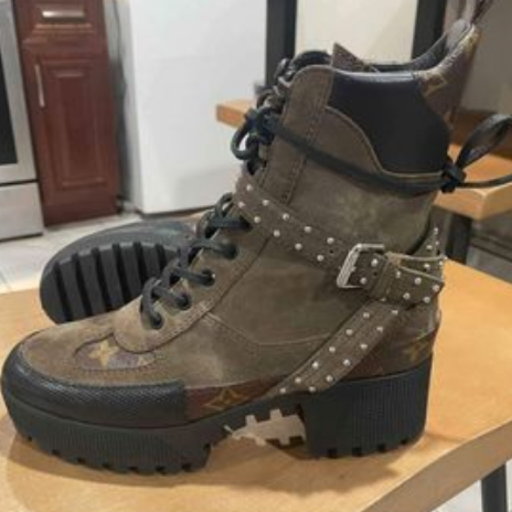 LV combat boots size 6.5W - Picture 4 of 10